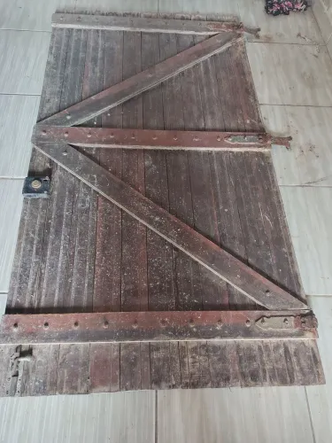 Porta de madeira Massaranduba