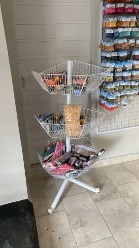 Vendo gôndola aramada giratória para lojas 