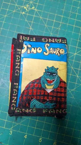 Carteira antiga família dinossauro anos 90