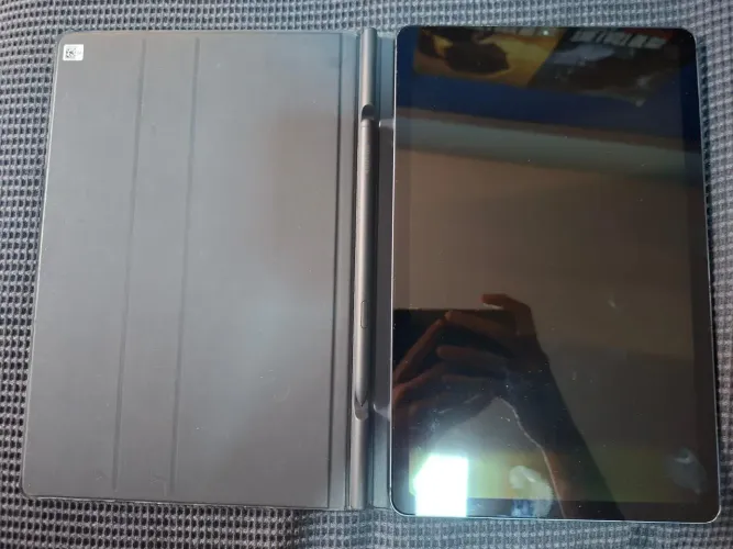 Samsung Galaxy Tab S6 Lite com tela estragada