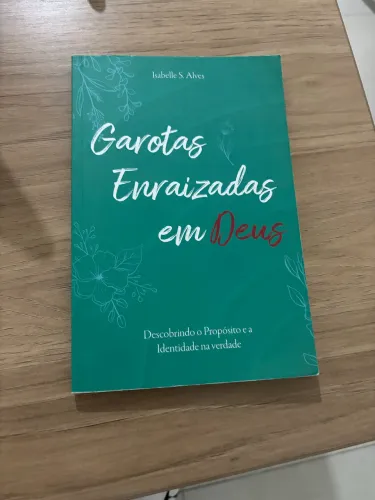 Livro garotas enraizadas em Deus