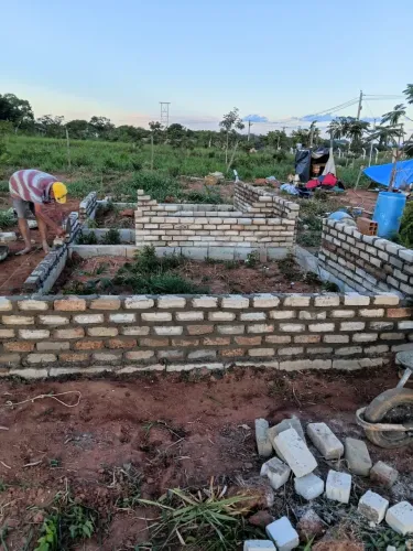 ? TERRENO DE 900m² COM ALICERCE PRONTO E ACESSO AO RIO - ÓTIMA OPORTUNIDADE! ?