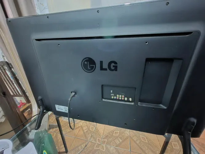 Vende-se televisão LG, 50 Polegadas
