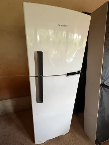 Geladeira Brastemp Frost Free Duplex BRM44H 375 Litros Cor Branco