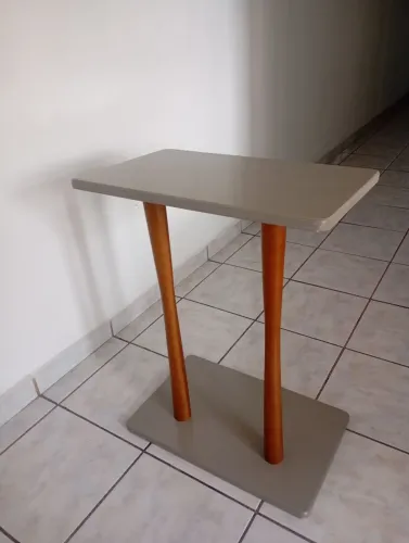 Mesa pequena