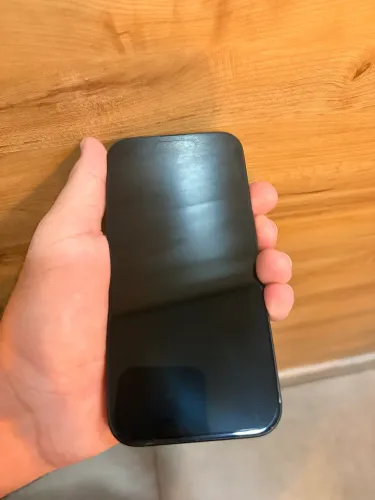 iPhone 16 256 preto