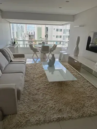 Apartamento ao lado da Praça de Casa Forte, com 142m², 3 quartos, 2 vagas.