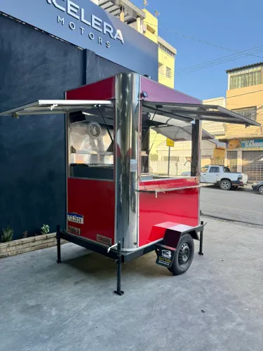 Trailer 2027 0km, cachorro quente e sanduíche! Pronto para trabalhar!