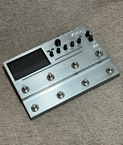 Pedaleira Mooer GE300 Lite GE 300