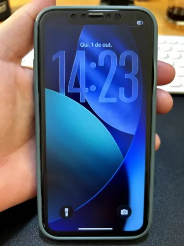 iPhone 11 64gb (100% original)