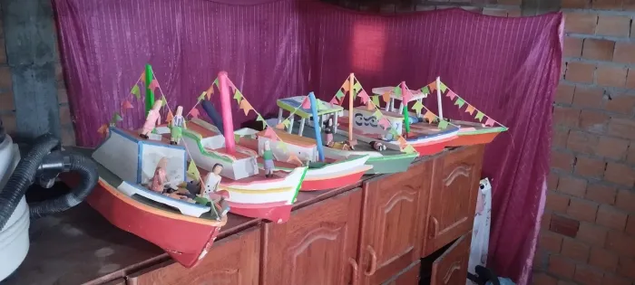 vendo 8 barcos de miriti lindos e em ótimo estado de conservação 