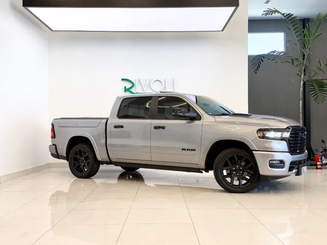 Ram 1500 Laram. Night ED. Bi-TB 3.0 4X4 Aut. 2025