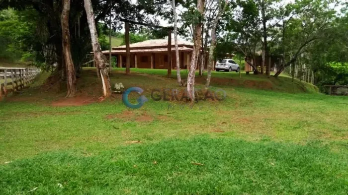 Sítio para venda e locação com 4 quartos sendo 1 suíte - 372m² em Guaxindiba - São Francis