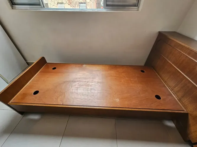 Cama de Solteiro madeira maciça 