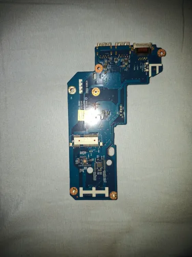 subplaca de I/O DELL VOSTRO 3560. PARA SAIR RÁPIDO