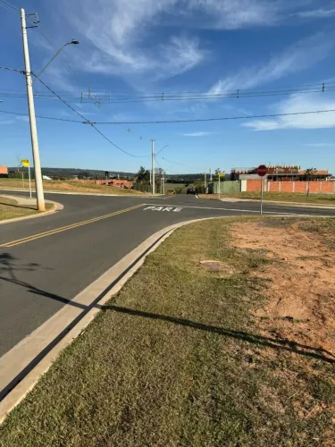 Terreno de Esquina à Venda | 329 m² | Terras Alpha Nova Esplanada | Votorantim/SP | R$ 422
