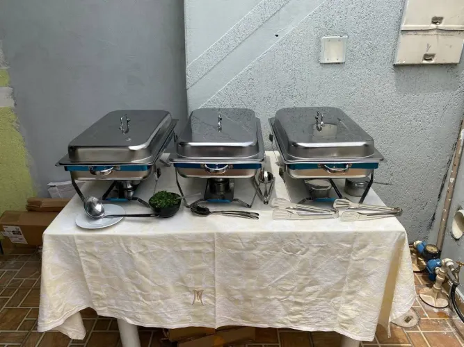 Trio de rechauds retangulares com 1 bandeja, 2 e 3