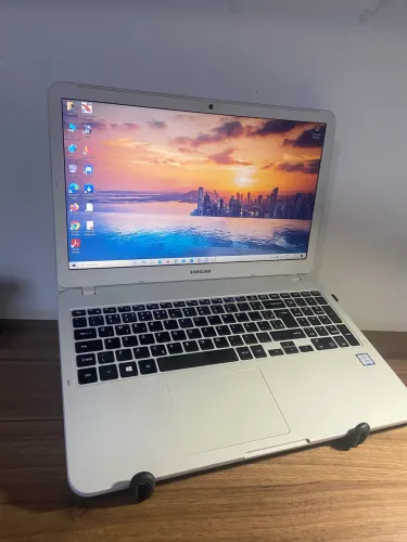 Notebook SAMSUNG Essentials E30 SSD 128gb - BRINDE MOUSE SEM FIO