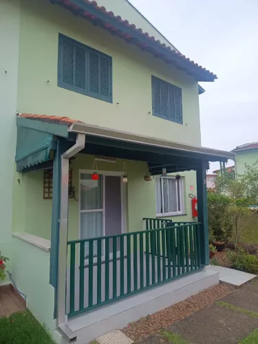 Vendo casa em condomínio Caraguatatuba