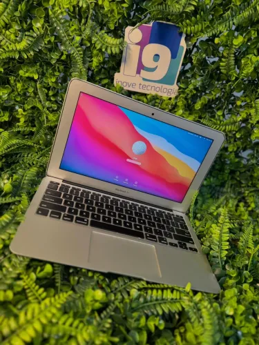 MacBook Air 2015 i5 Core 1.6MHz 4GB DDR3 120GB SSD Tela: 11.6?