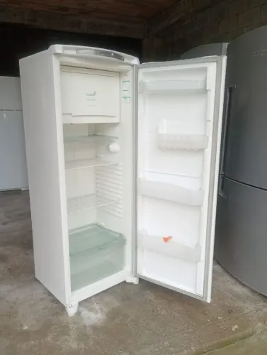 Geladeira funcionando perfeitamente Frost Free