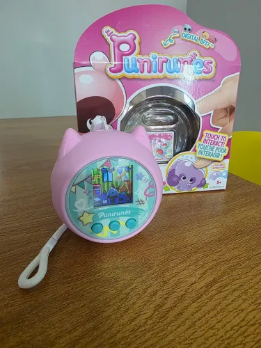 Punirunes Pets eletrônico usado