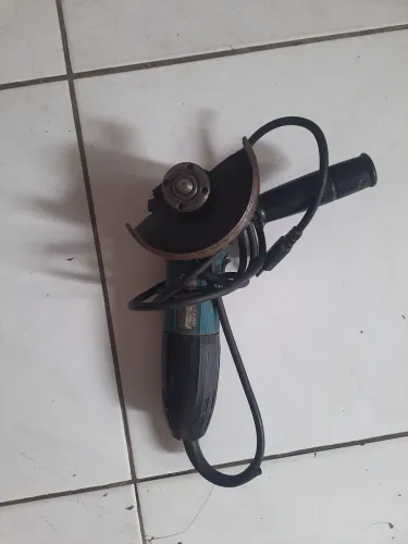 Vendo uma lixadeira