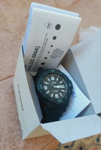 Show de relógio Casio MRW-200H-1B2 nunca usado raro modelo