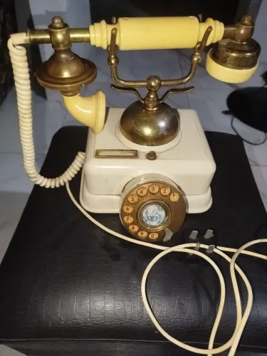 Telefone antigo anos 70