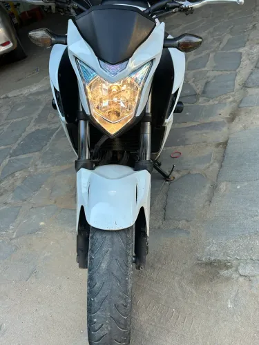 CB500F em perfeitas condições vendo ou troco por carro do meu interesse