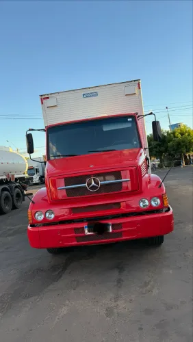 Caminhão Mercedes 1620 extra