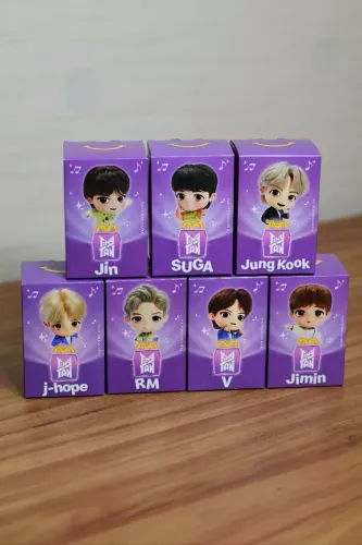 *Promoção BTS* Bonecos BTS McDonald's (7 Bonecos Colecionáveis + Cards) Novos na Caixa
