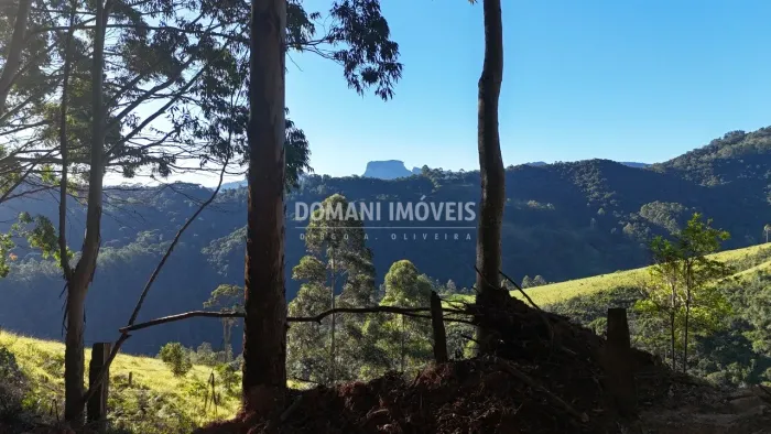 Oportunidade de Terreno com Vista para a Pedra do Baú na Região do Alpes