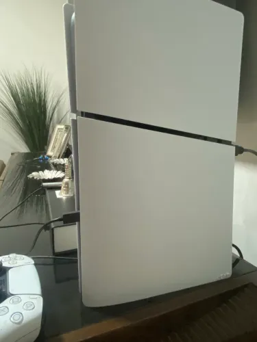 Vendo ps5 slim mídia
