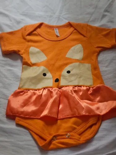 Body para Bebê de raposa. Na cor laranja. 04 meses