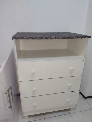Vendo cômoda infantil 3 gavetas 