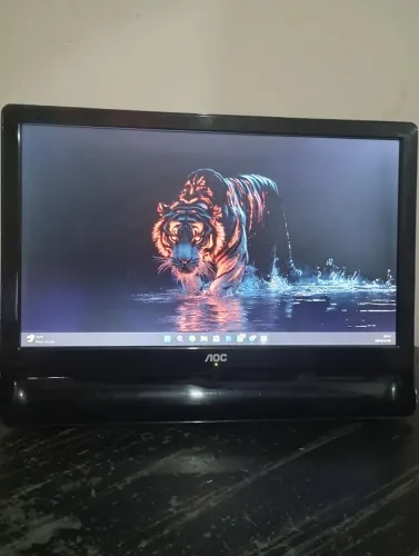 Monitor AOC