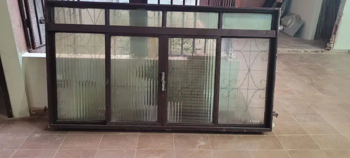 Janela de ferro reforçado com vidro grande 