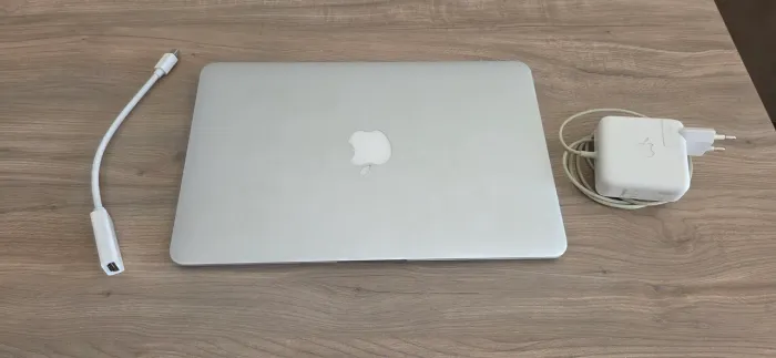 Mac book Air 11