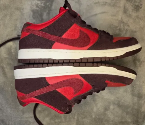 Tênis Nike SB Dunk Low Cherry