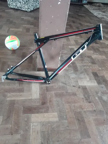 Quadro americano GT Agressor aro 26