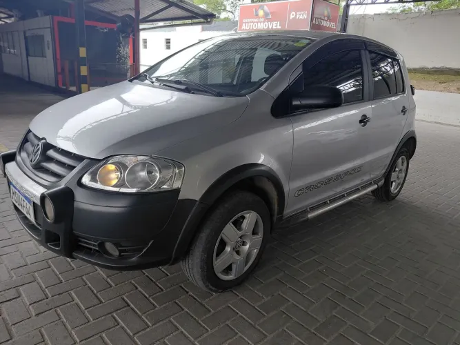 Volkswagen Crossfox 1.6 MI Total Flex 8V 5P 2010