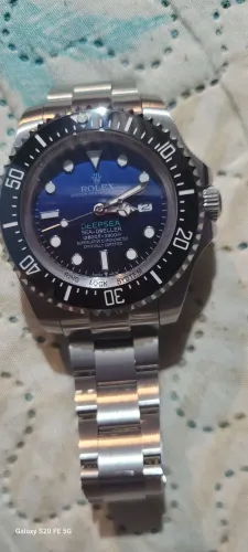 Vende-se esse relógio da marca rolex automático novo lindo 