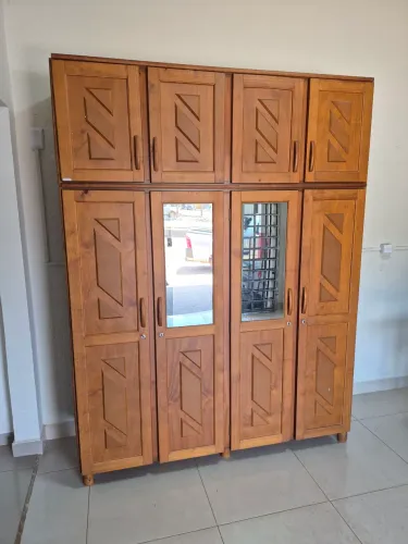 Guarda roupas casal em madeira maciça