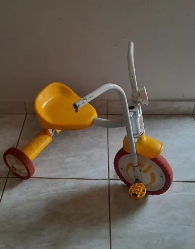Triciclo infantil