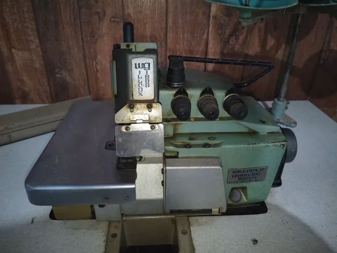 Máquina Willcox & Gibbs 500/IV