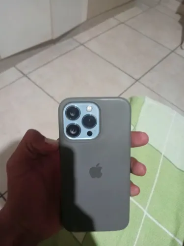 Vende se iPhone 13 Pro Max