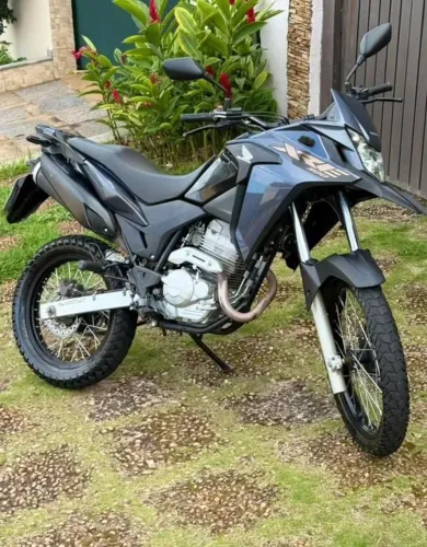 Vende-se XRE 300