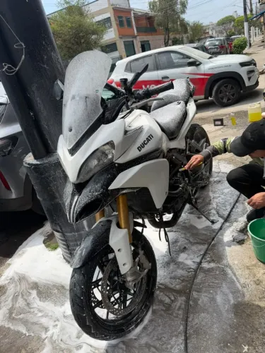 Oportunidade, multistrada 1200 no precinho, poucos detalhes, todos os kit pintados 