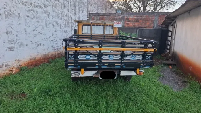 Ford F-75 4X4 2.3 1975